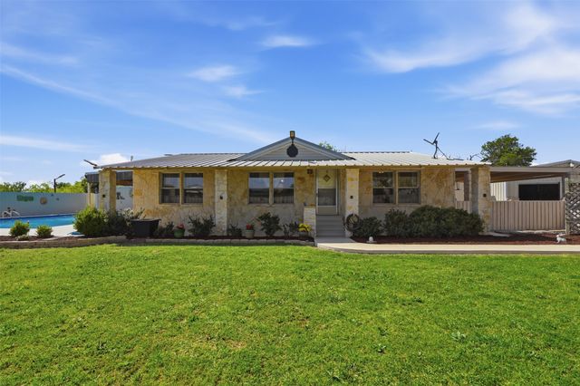 435 Gene Lee Road, Mineral Wells, TX 76067
