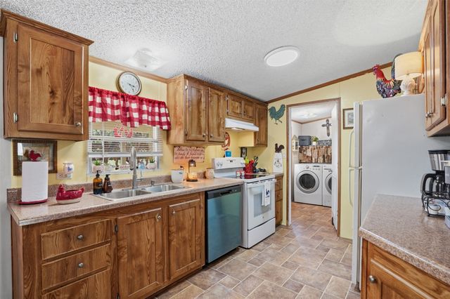 435 Gene Lee Road, Mineral Wells, TX 76067