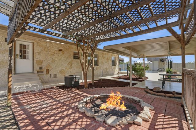 435 Gene Lee Road, Mineral Wells, TX 76067