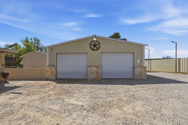 435 Gene Lee Road, Mineral Wells, TX 76067