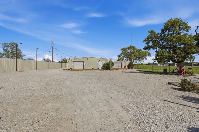 435 Gene Lee Road, Mineral Wells, TX 76067