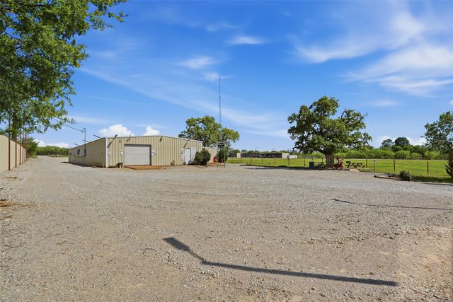 435 Gene Lee Road, Mineral Wells, TX 76067