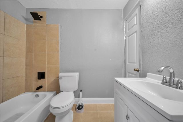 802 S Jackson Street, Kaufman, TX 75142