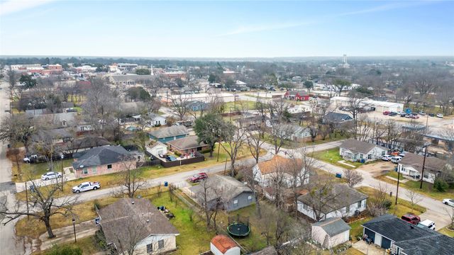 802 S Jackson Street, Kaufman, TX 75142