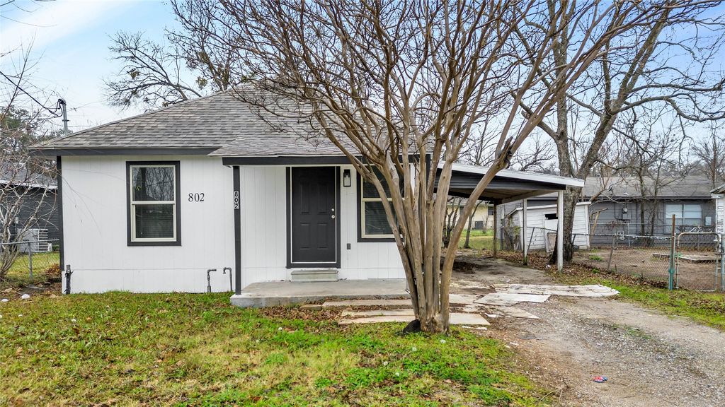 802 S Jackson Street, Kaufman, TX 75142