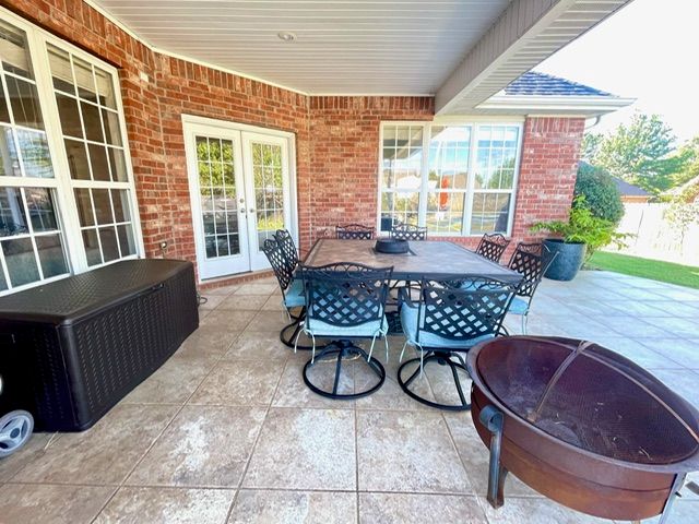 4090 Stoney Bend Drive, Fayetteville, AR 72704