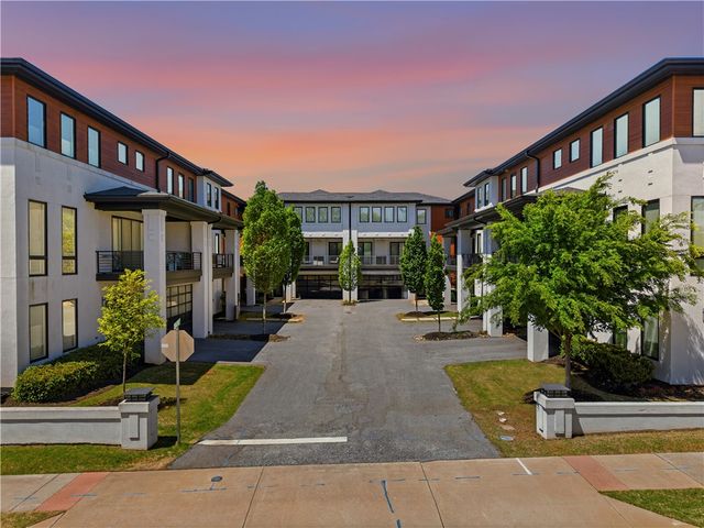 4 Calhoun Hill Way, Greenville, SC 29601