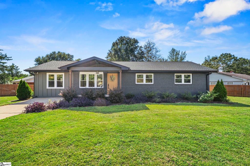 14 Dunlap Drive, Greenville, SC 29605