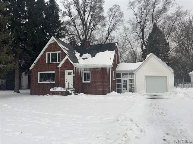 95 Reserve Road, West Seneca, NY 14224
