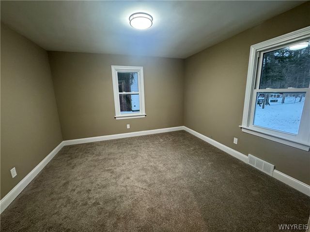 95 Reserve Road, West Seneca, NY 14224