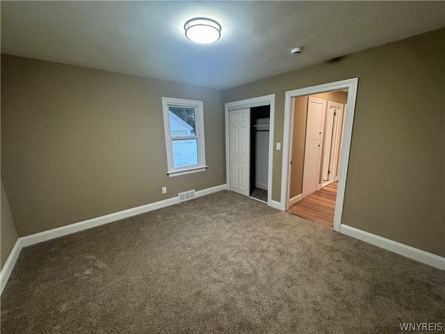 95 Reserve Road, West Seneca, NY 14224