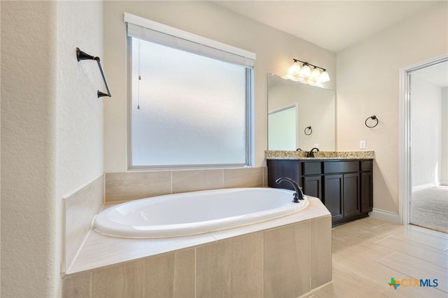 657 Vale Court, New Braunfels, TX 78132