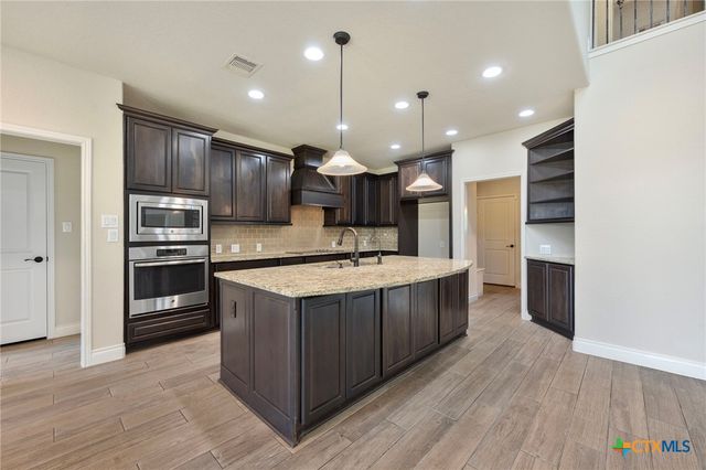 657 Vale Court, New Braunfels, TX 78132