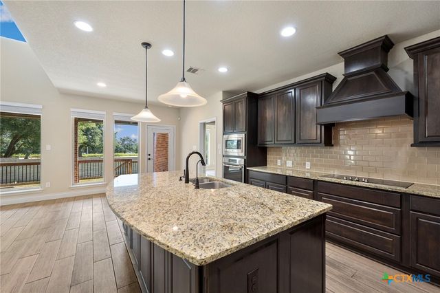 657 Vale Court, New Braunfels, TX 78132