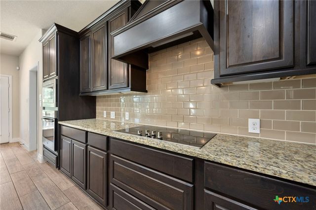657 Vale Court, New Braunfels, TX 78132