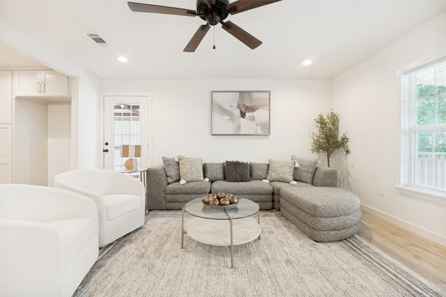 203 S Waxahachie Street, Mansfield, TX 76063