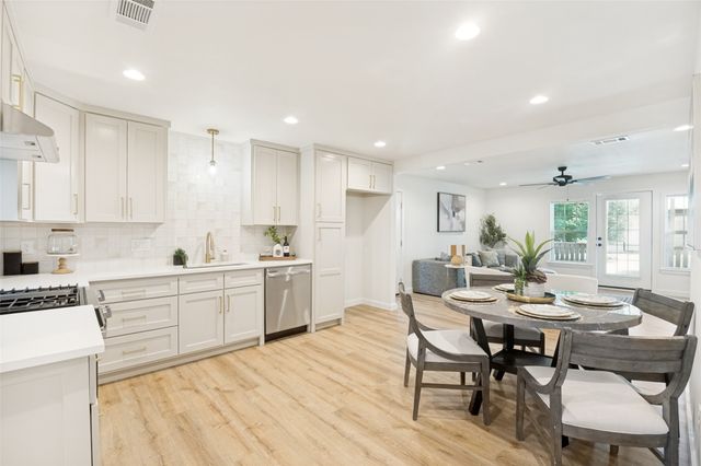 203 S Waxahachie Street, Mansfield, TX 76063
