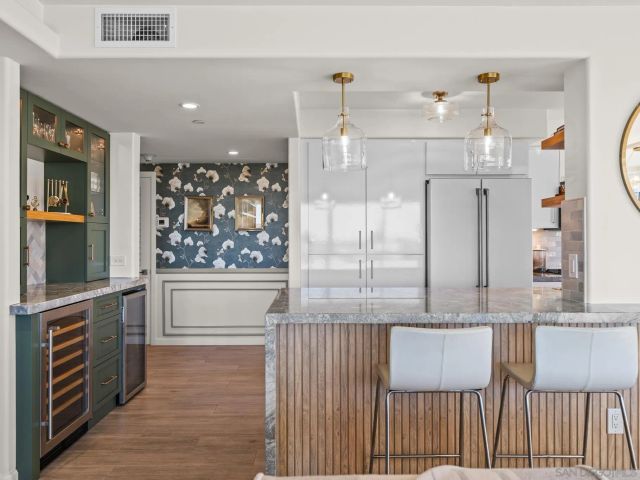 1750 Avenida Del Mundo 404, Coronado, CA 92118