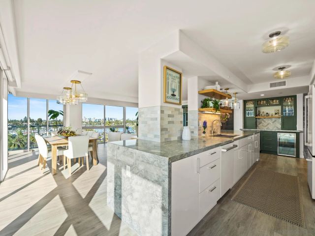 1750 Avenida Del Mundo 404, Coronado, CA 92118