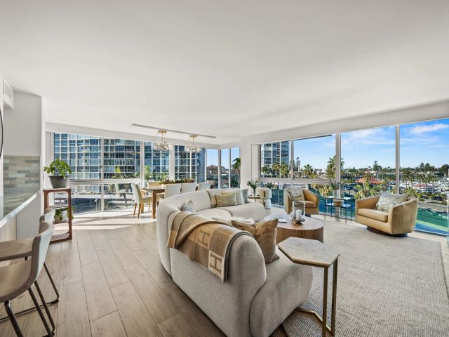 1750 Avenida Del Mundo 404, Coronado, CA 92118