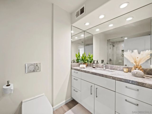 1750 Avenida Del Mundo 404, Coronado, CA 92118