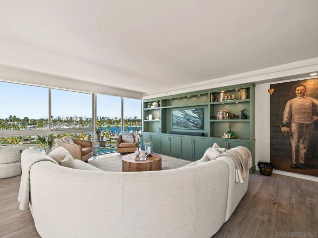 1750 Avenida Del Mundo 404, Coronado, CA 92118
