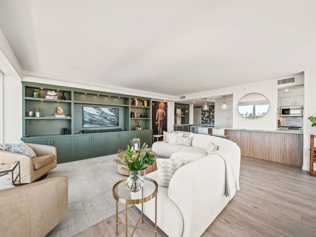 1750 Avenida Del Mundo 404, Coronado, CA 92118