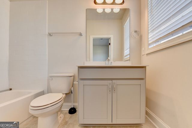 1055 Poppy Pointe, Alpharetta, GA 30004