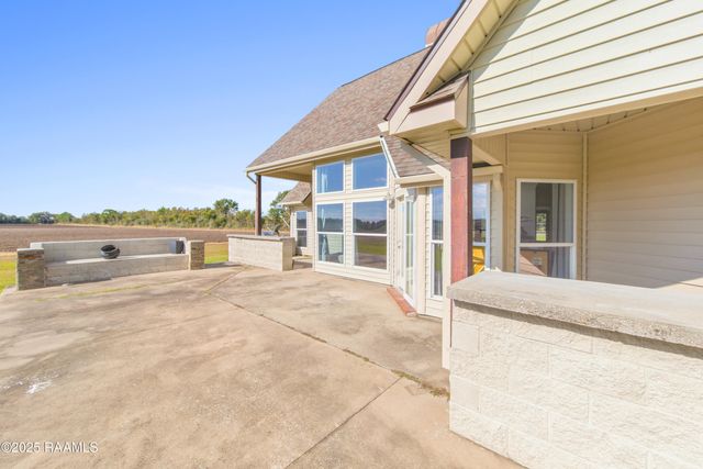 10219 Jefferson Island Road, New Iberia, LA 70560