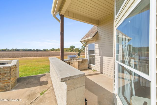 10219 Jefferson Island Road, New Iberia, LA 70560