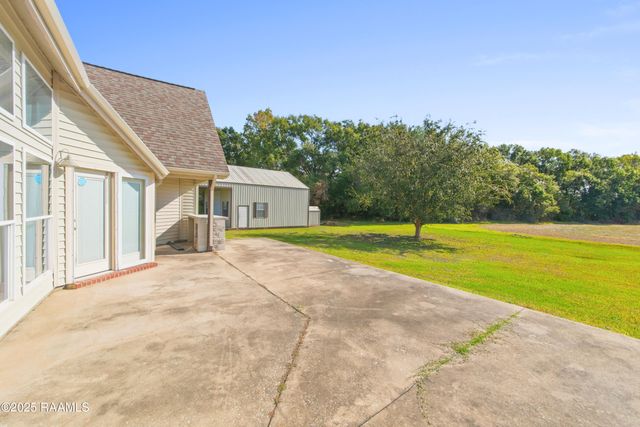 10219 Jefferson Island Road, New Iberia, LA 70560