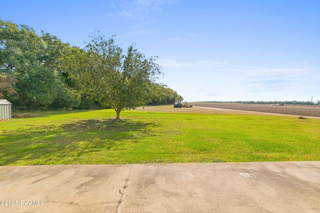 10219 Jefferson Island Road, New Iberia, LA 70560