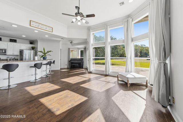 10219 Jefferson Island Road, New Iberia, LA 70560