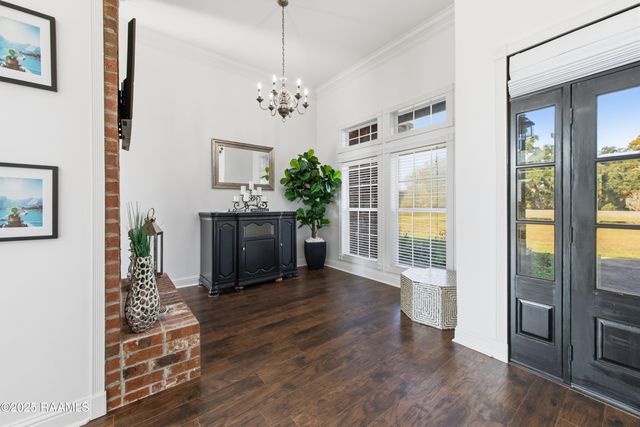 10219 Jefferson Island Road, New Iberia, LA 70560