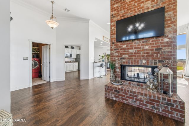 10219 Jefferson Island Road, New Iberia, LA 70560