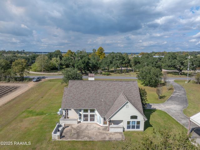 10219 Jefferson Island Road, New Iberia, LA 70560