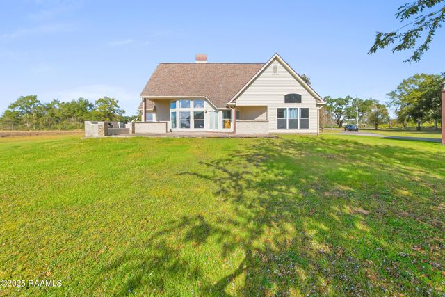 10219 Jefferson Island Road, New Iberia, LA 70560