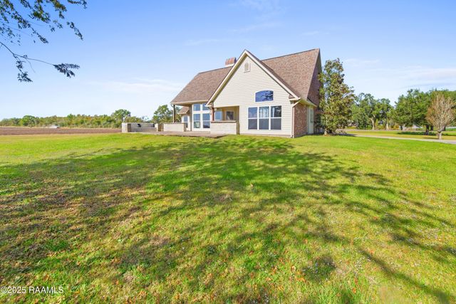 10219 Jefferson Island Road, New Iberia, LA 70560