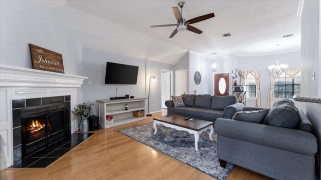 1724 Cantrell Boulevard, Conroe, TX 77301