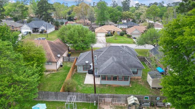 1724 Cantrell Boulevard, Conroe, TX 77301