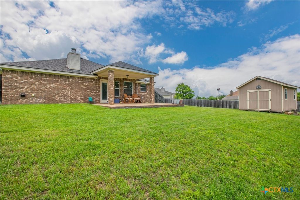 Image 24 of property listing at 1501 Loving Trail, Belton, TX 76513
