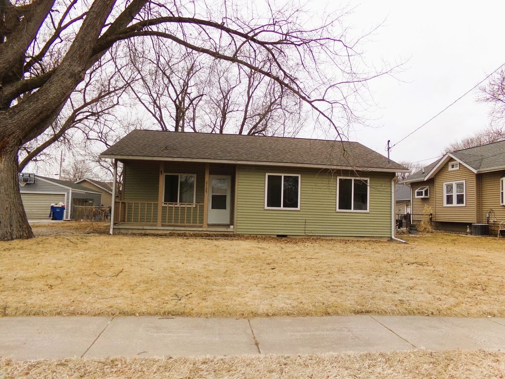 2125 44th Street, Moline, IL 61265