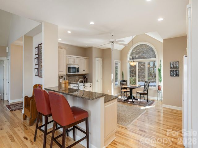 402 Claremont Drive, Flat Rock, NC 28731