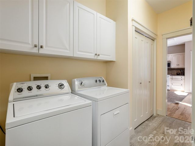 402 Claremont Drive, Flat Rock, NC 28731