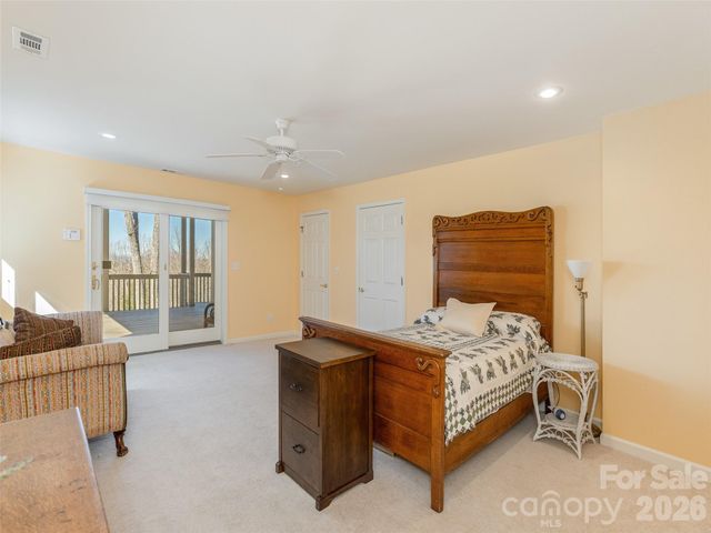 402 Claremont Drive, Flat Rock, NC 28731