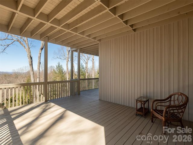 402 Claremont Drive, Flat Rock, NC 28731