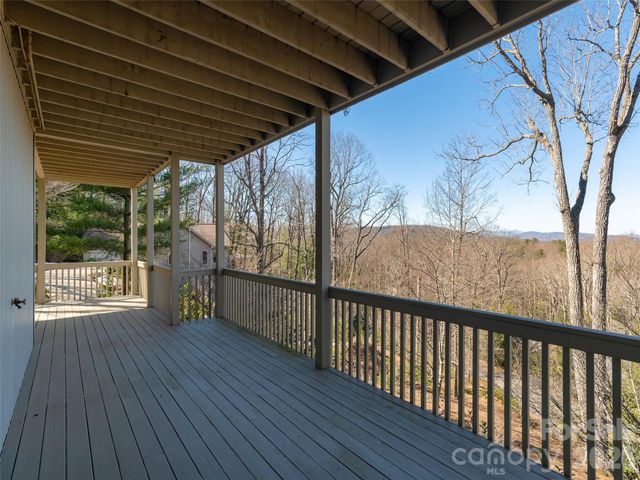 402 Claremont Drive, Flat Rock, NC 28731