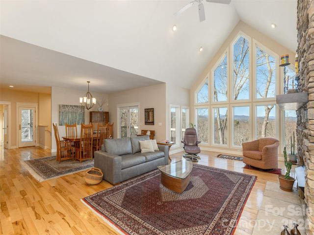 402 Claremont Drive, Flat Rock, NC 28731