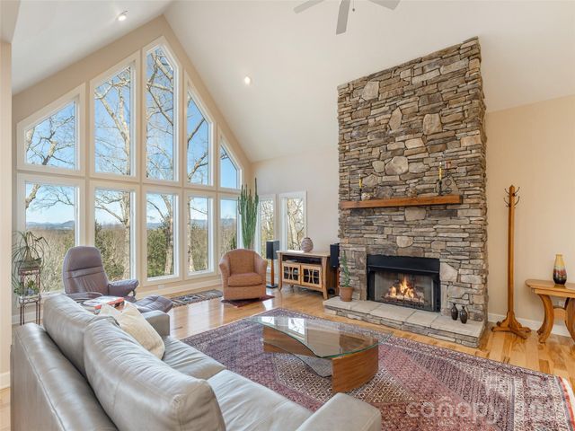 402 Claremont Drive, Flat Rock, NC 28731