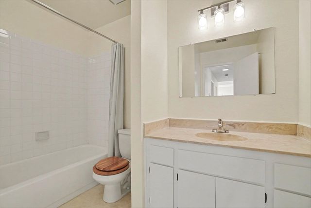 1126 Maywood Ln, Martinez, CA 94553